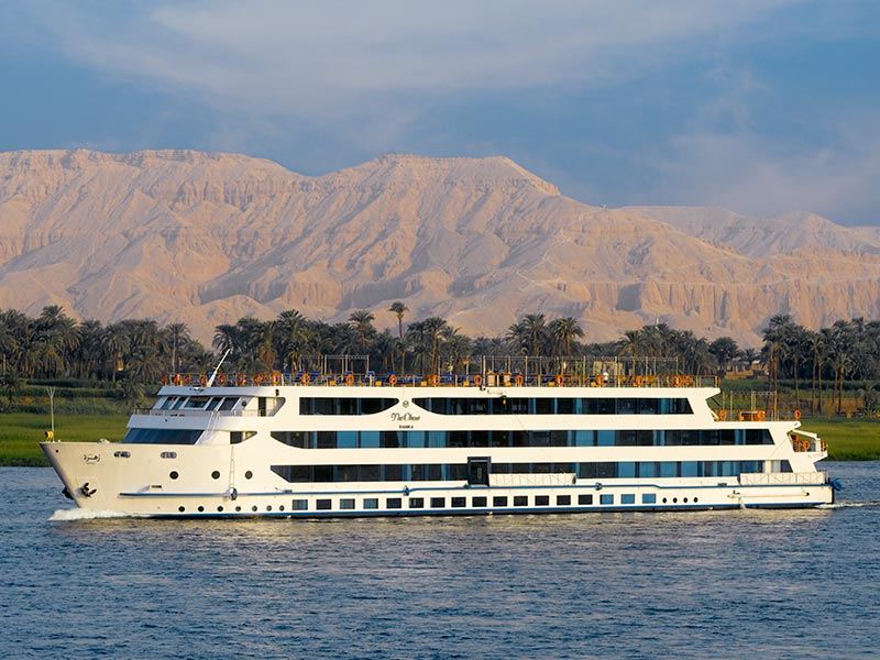 The Beautiful Oberoi Zahra Luxury Nile Cruiser